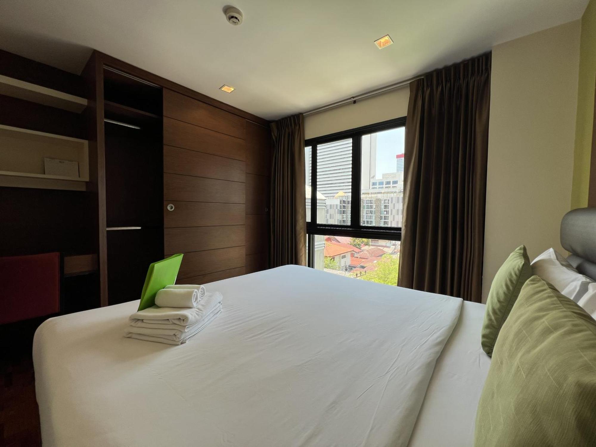 Silom Forest Exclusive Residence Bangkok Exterior photo