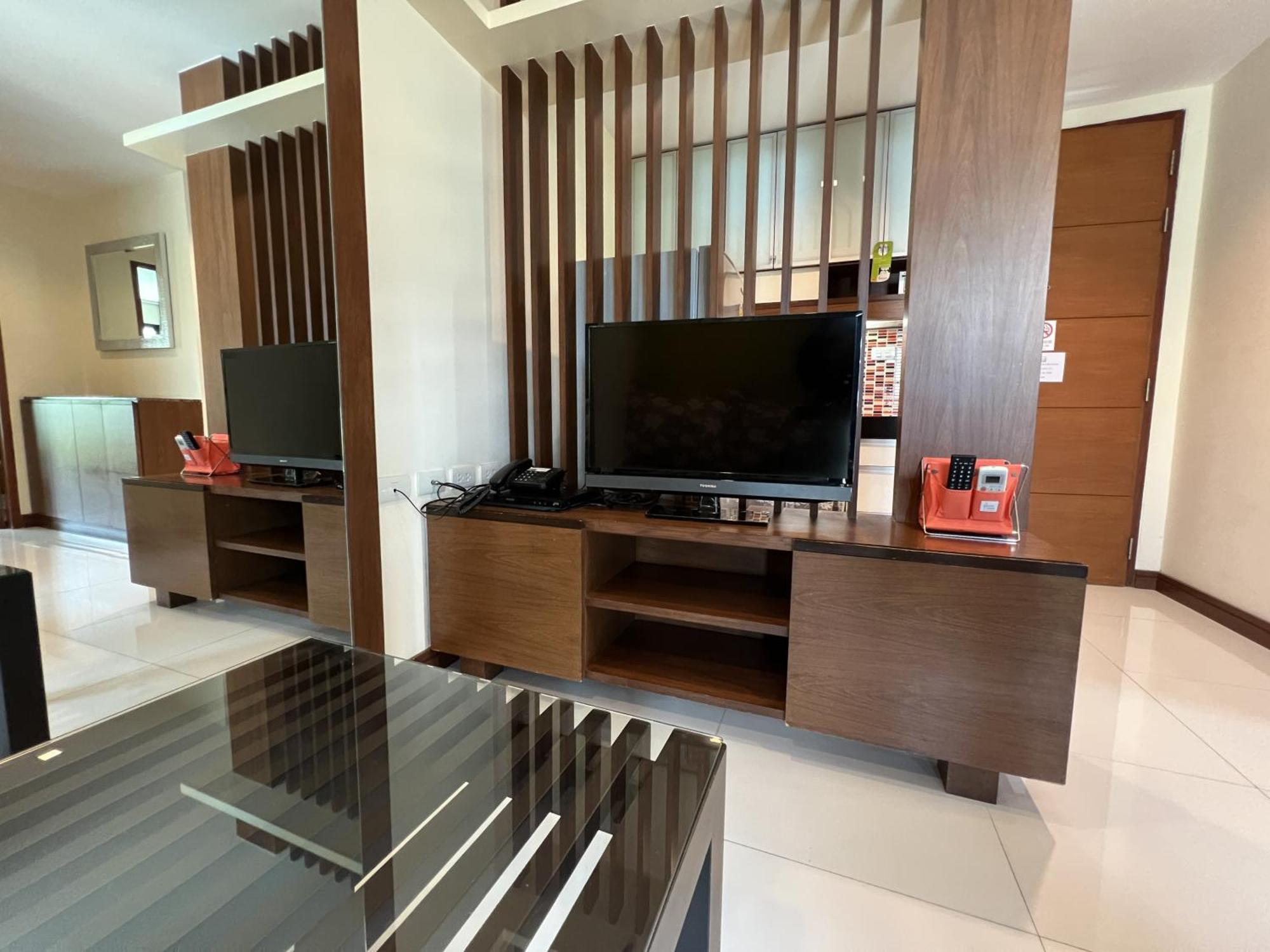 Silom Forest Exclusive Residence Bangkok Exterior photo